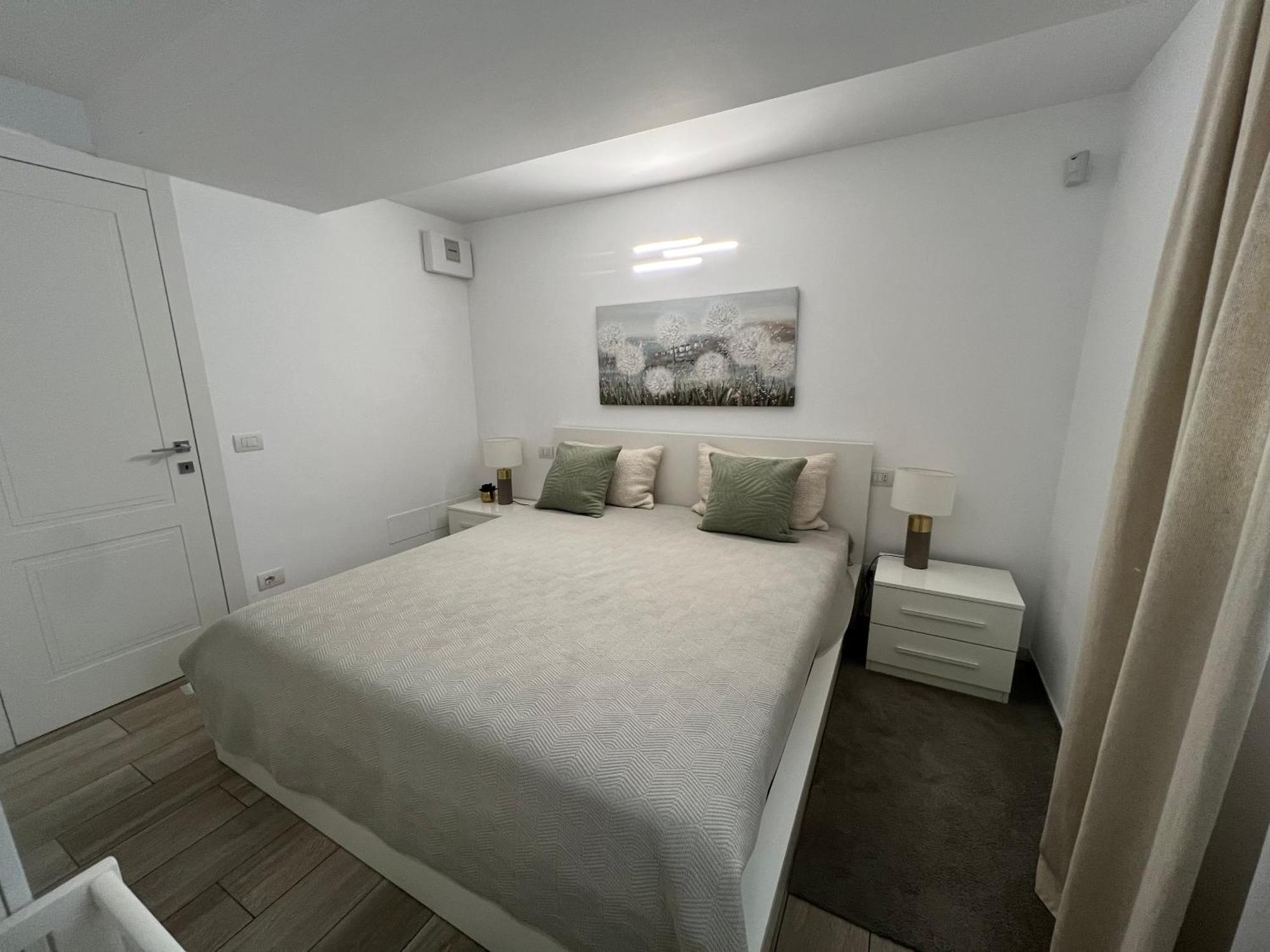 Paganini Suites And Apartments Sirmione Habitación foto