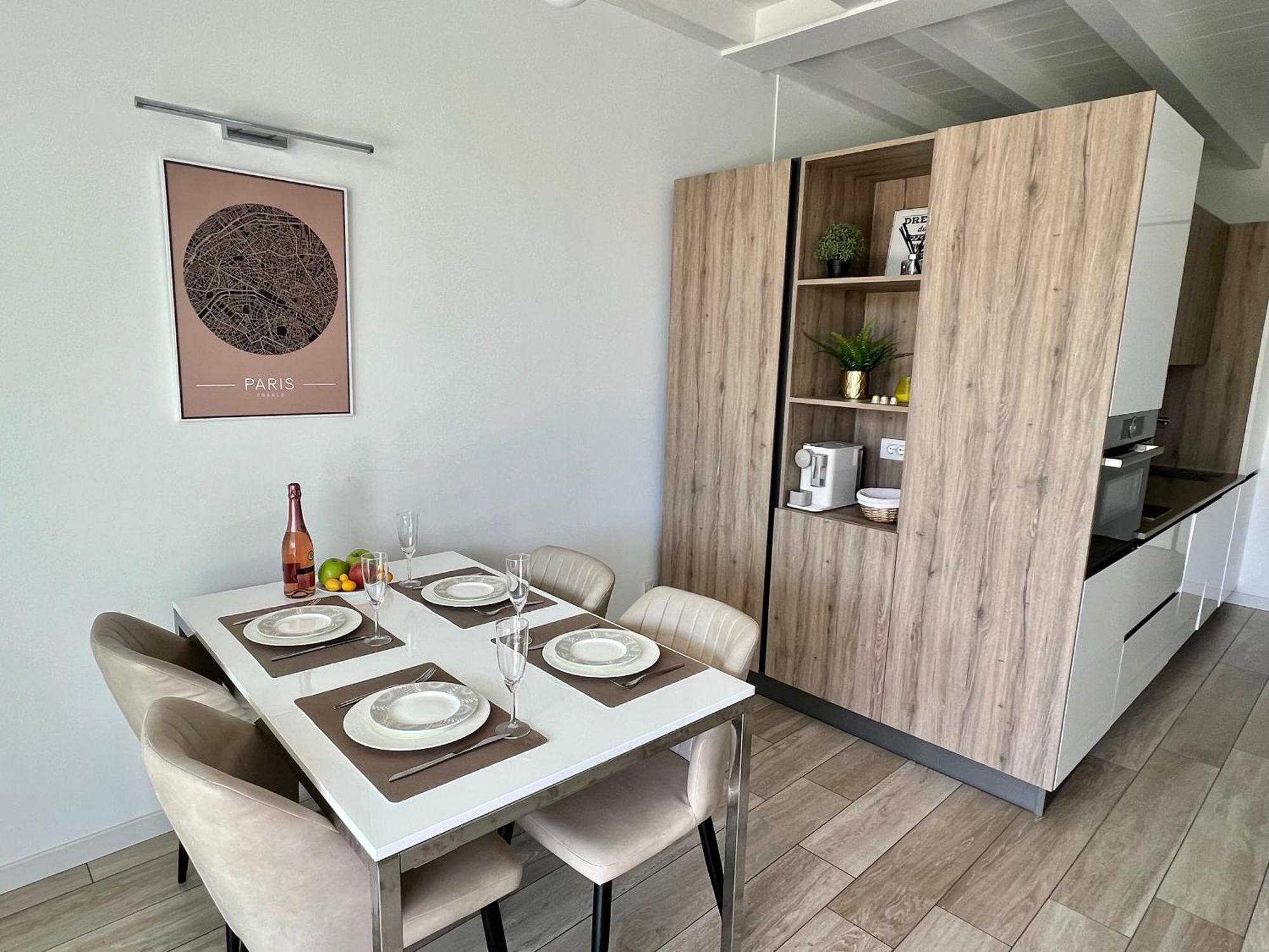 Paganini Suites And Apartments Sirmione Habitación foto